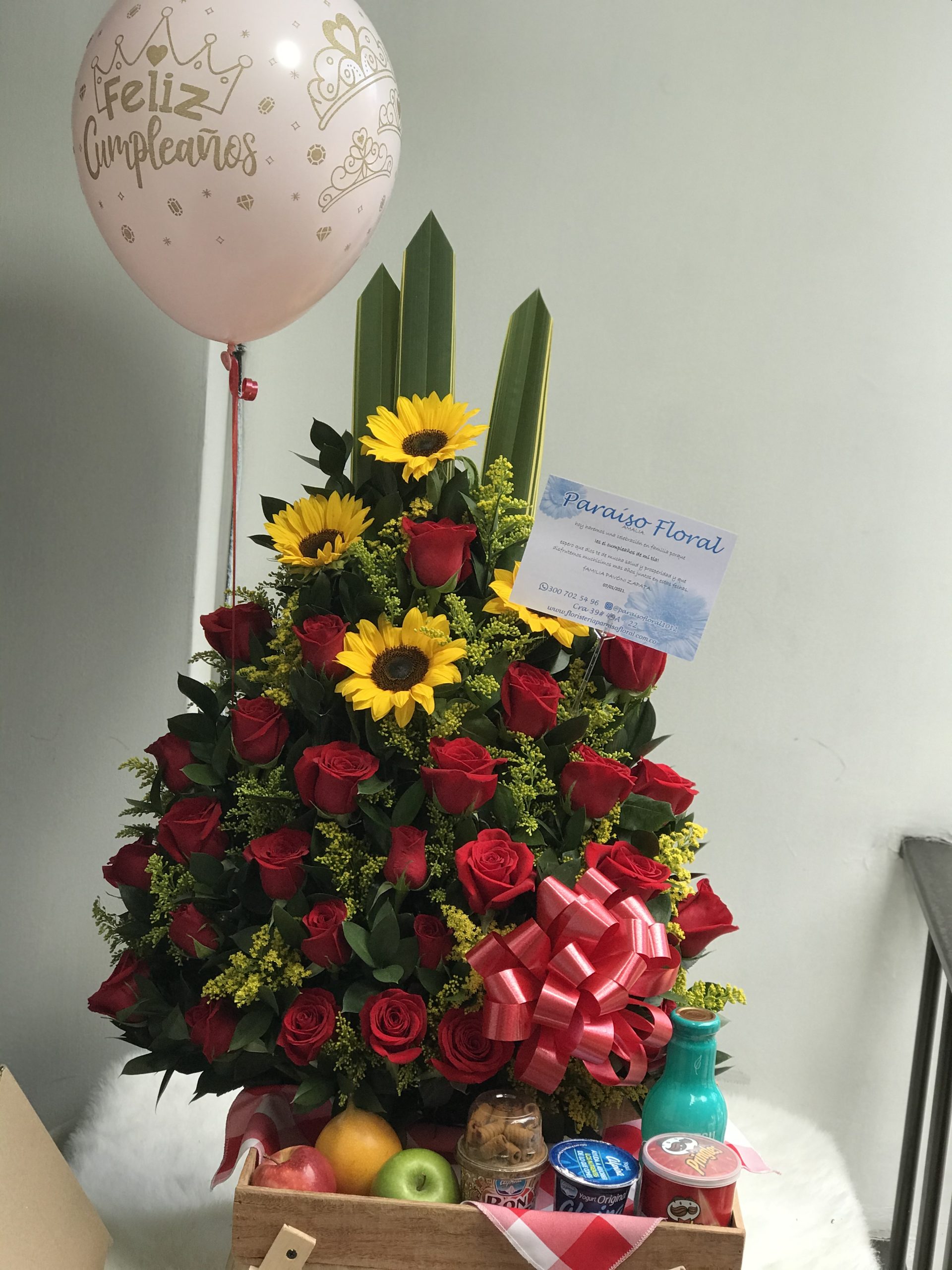 arreglo desayuno sorpresa con girasoles
