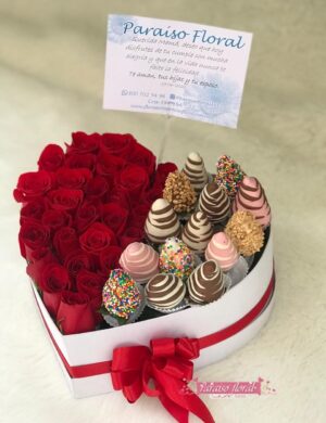 Arreglo Caja Corazon Con fresas