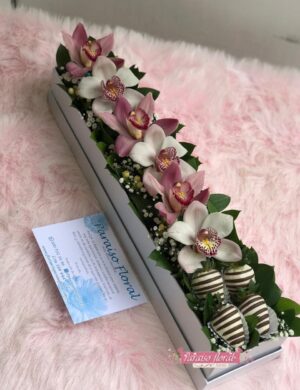 caja con orquideas