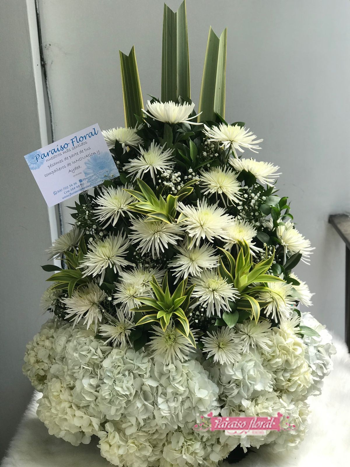 ramo funebre de hortensias